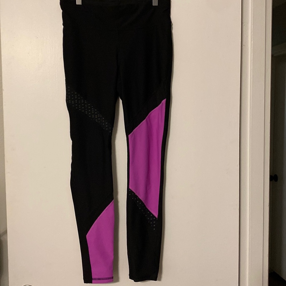 xersion black and magenta leggings